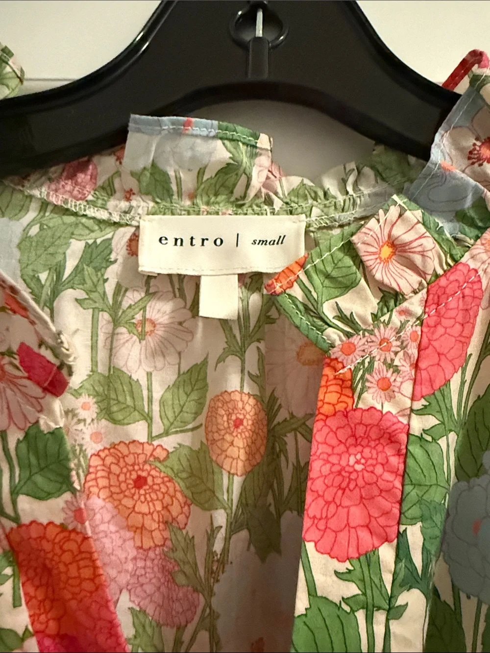 entro Floral Puff-Sleeve Tiered Maxi Dress in Pink, Green & Blue - Picture 3 of 4